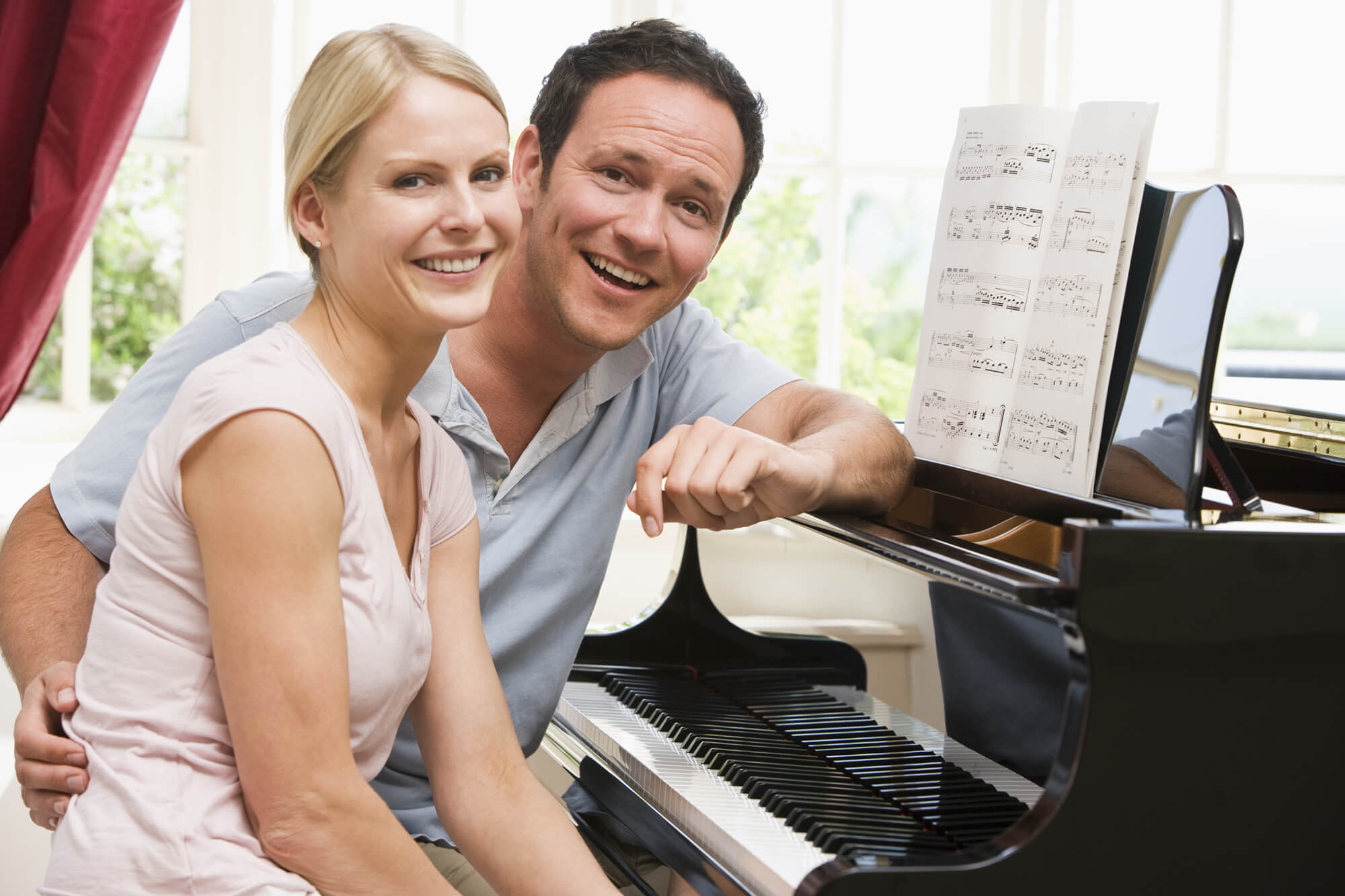 Couple_Piano